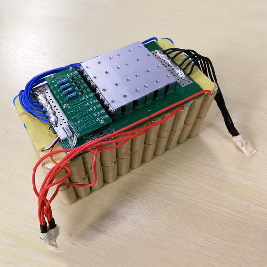 充電式リチウムイオン/リチウム/リチウムイオン/LiFePO4 4s 26650 12V 12.8V 96ah バッテリー Bluetooth 機能付き